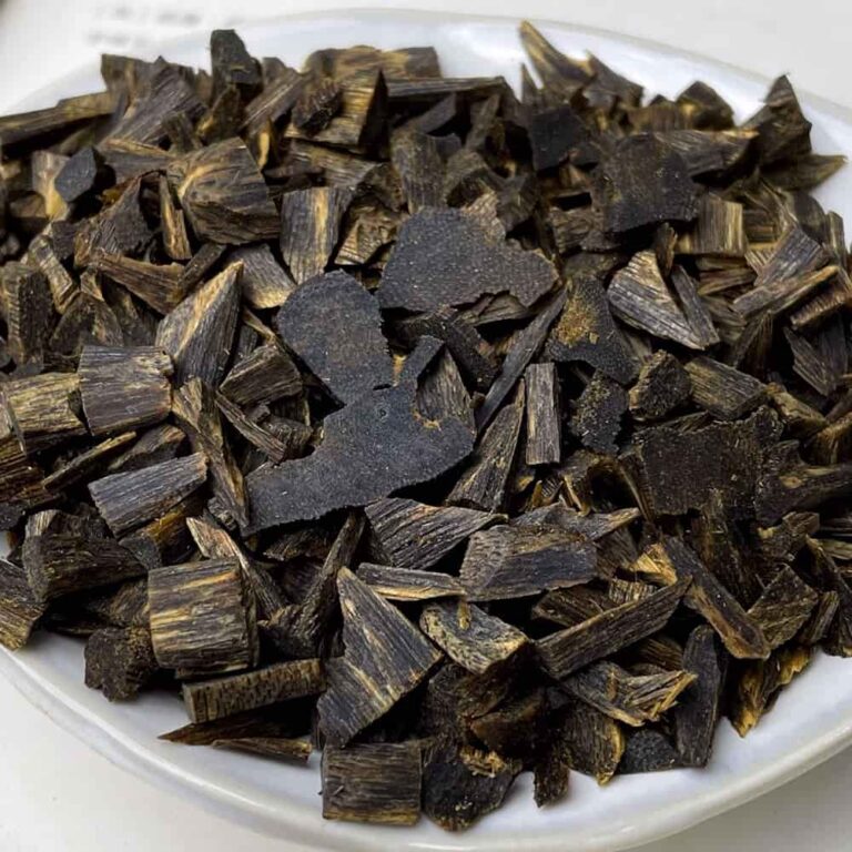 agarwood-chips