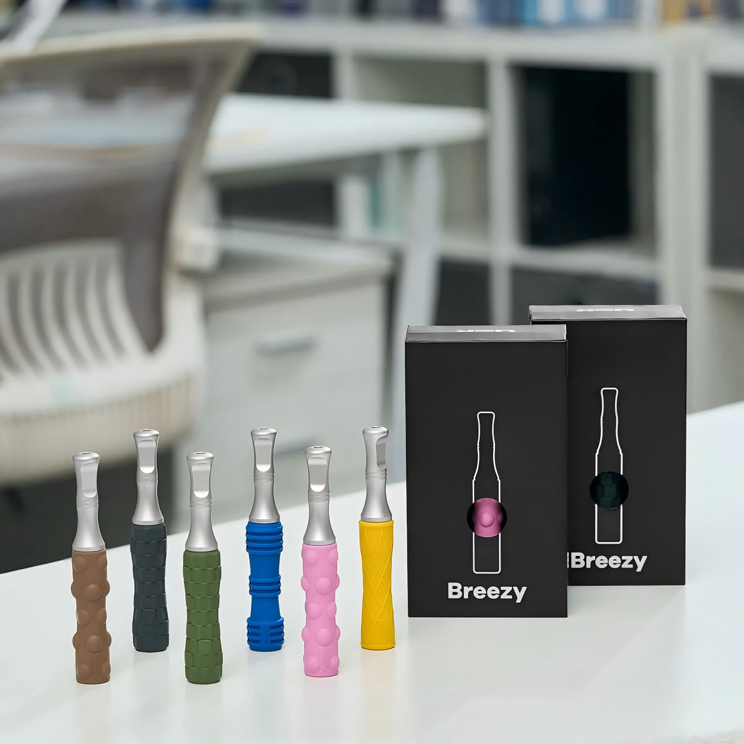 SMOHABIT aroma refill system and nicotine-free aromatic inhaler products
