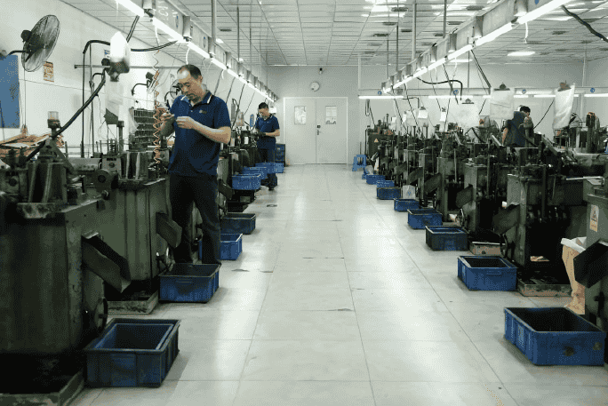 Metal shaft component production capability at the SMOHABIT factory